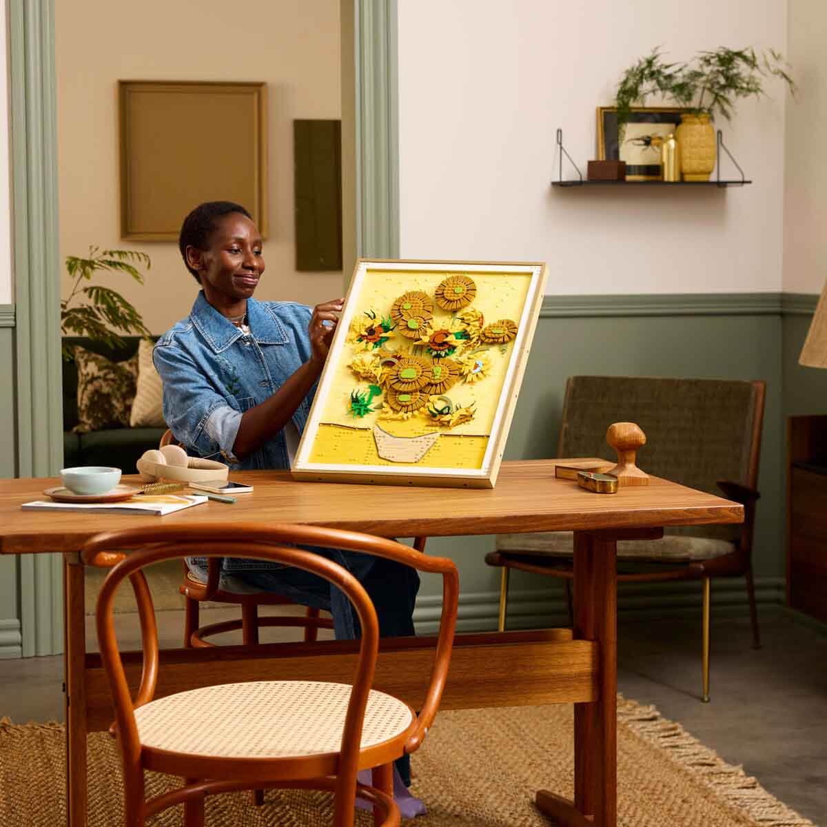 undefined - 6d70c_LEGO_Art_Vincent_van_Gogh_.jpg