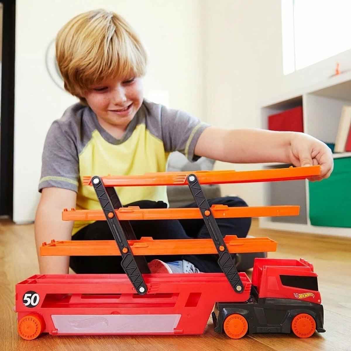 undefined - 6d956_Hot_Wheels_Mega_Tir_.jpg