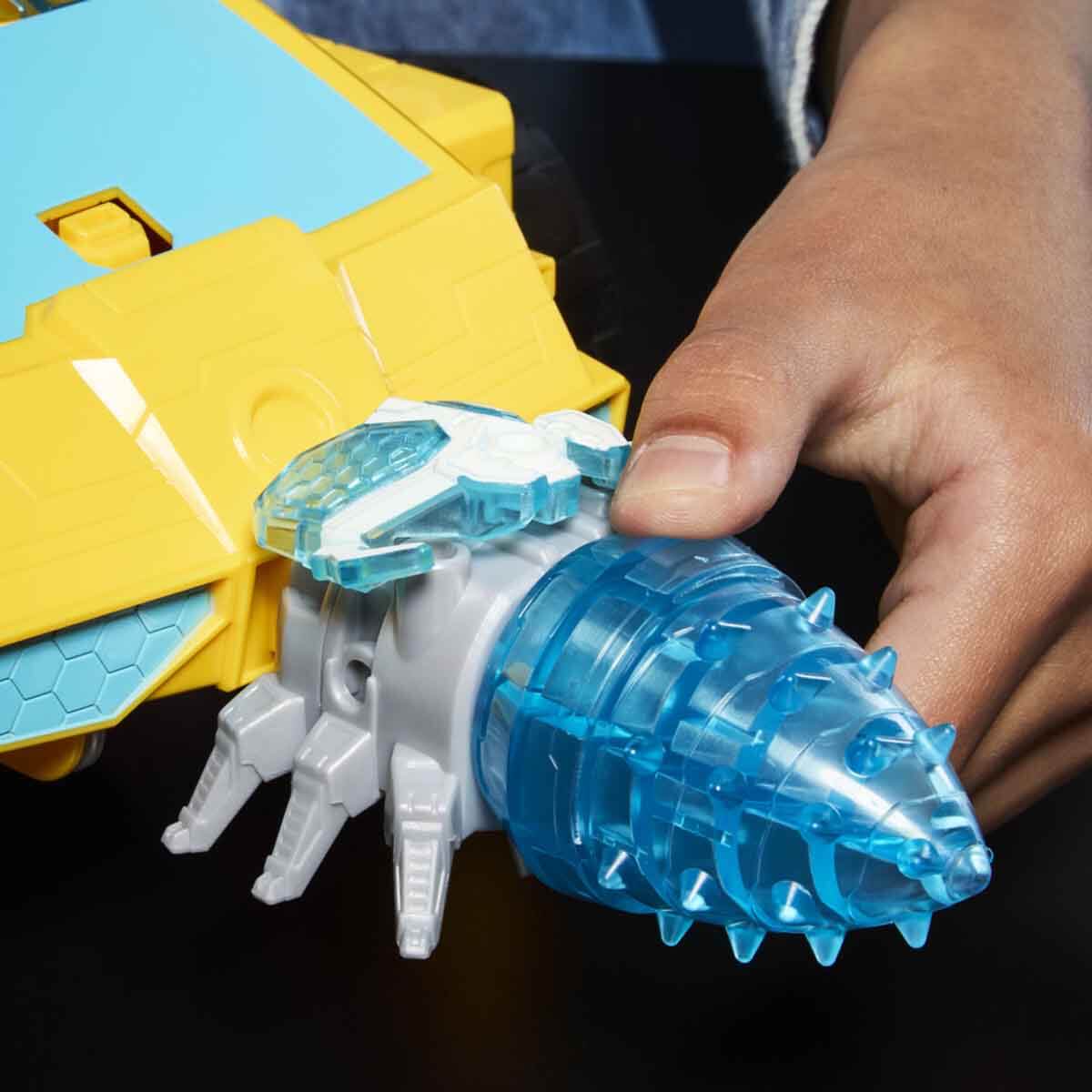 undefined - 7282c_Sesli_ve_Isikli_Transformers_Cyberworld_Bumblebee_.jpg
