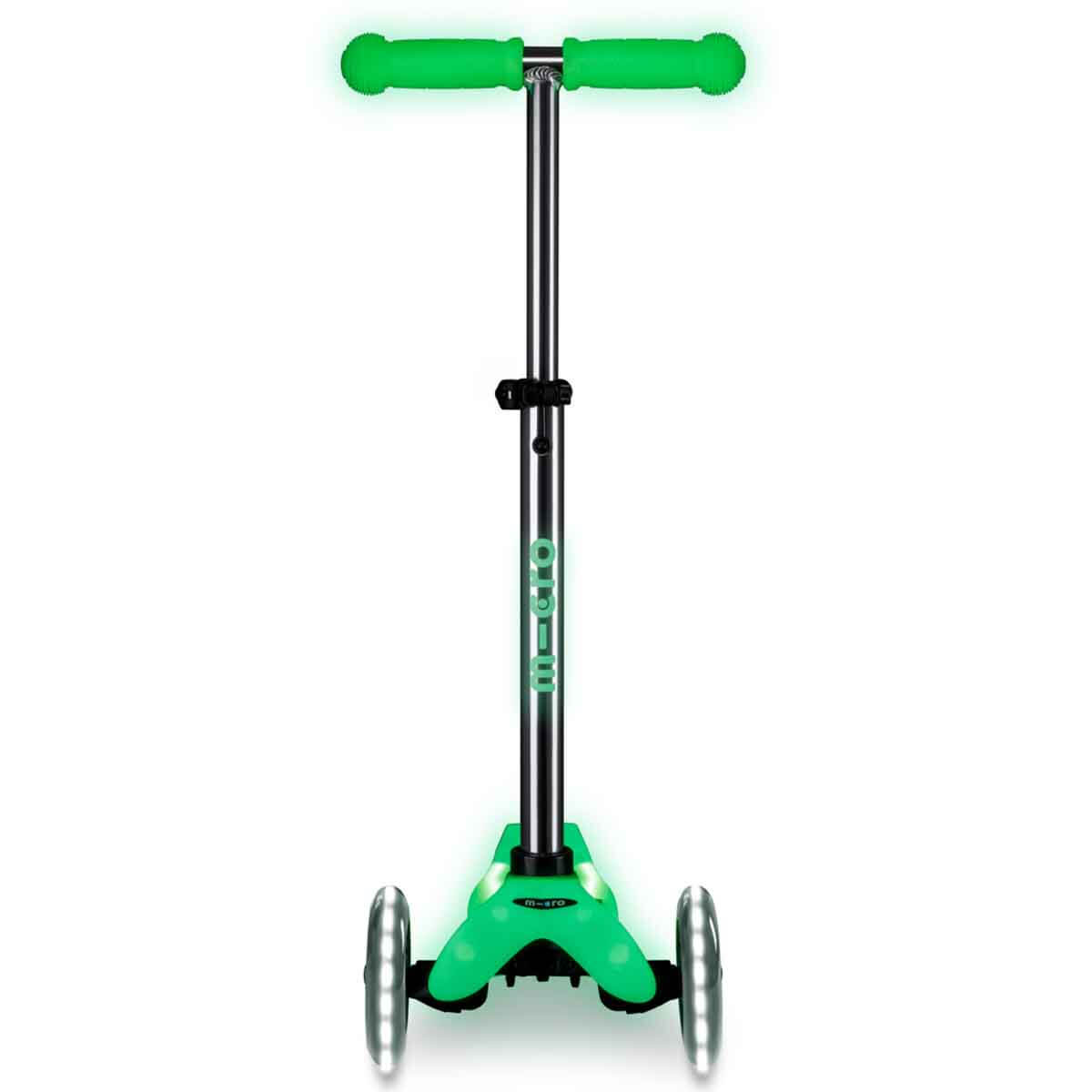 undefined - 7362f_Micro_Mini_Deluxe_3_Tekerlekli_Isikli_Yesil_Scoote.jpg