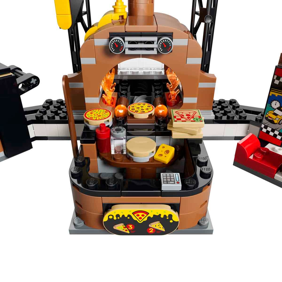 LEGO City Araçlarla Pizza Dağıtım Deneyimi 60496 - 6 Yaş ve Üzeri