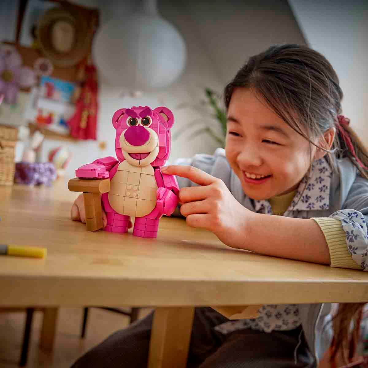 undefined - 77004_LEGO____Disney_ve_Pixar_Oyuncak_Hikayesi_Yumus_433.jpg