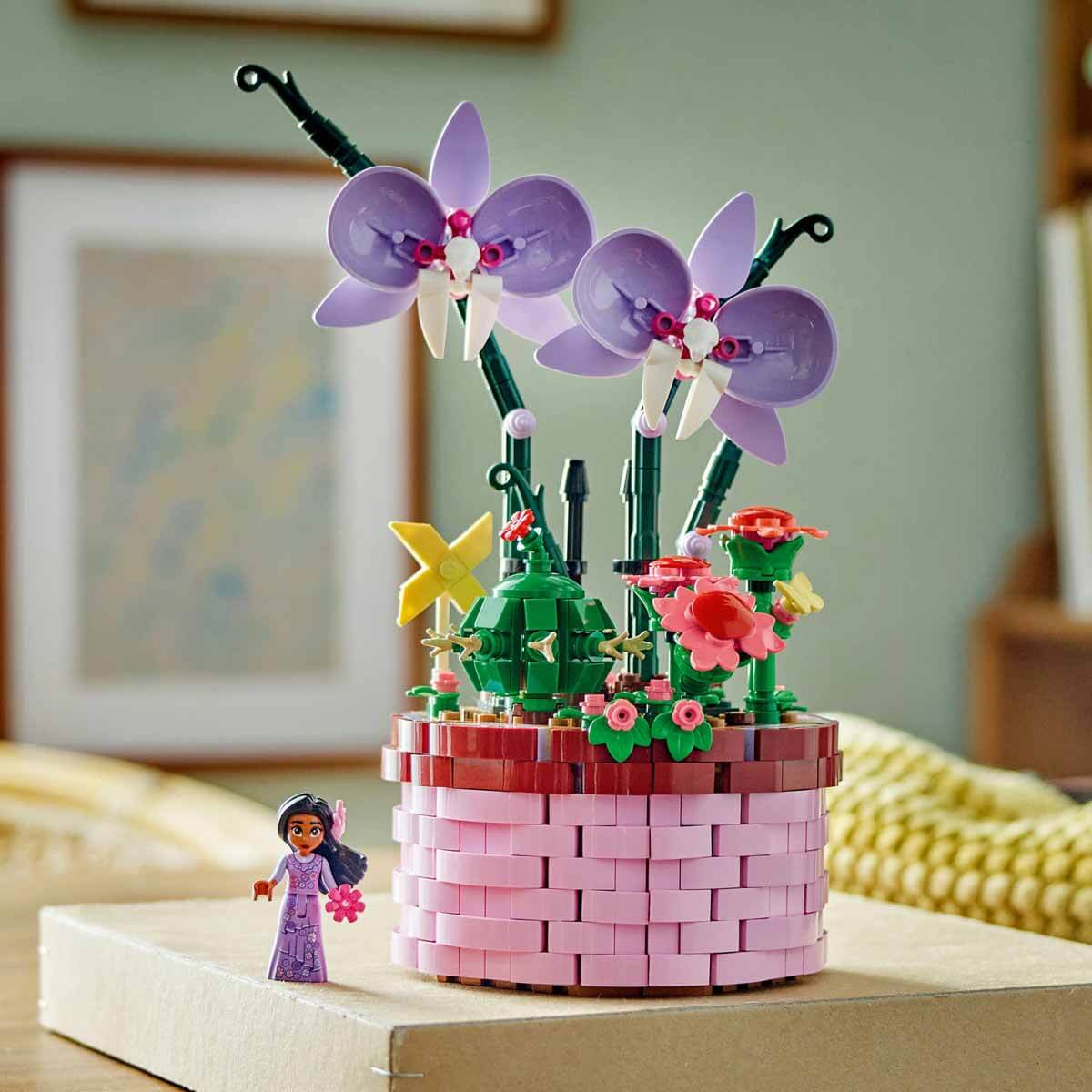 undefined - 77739_LEGO_Disney_Enkanto_Isabelanin_Saksisi_43237_.jpg