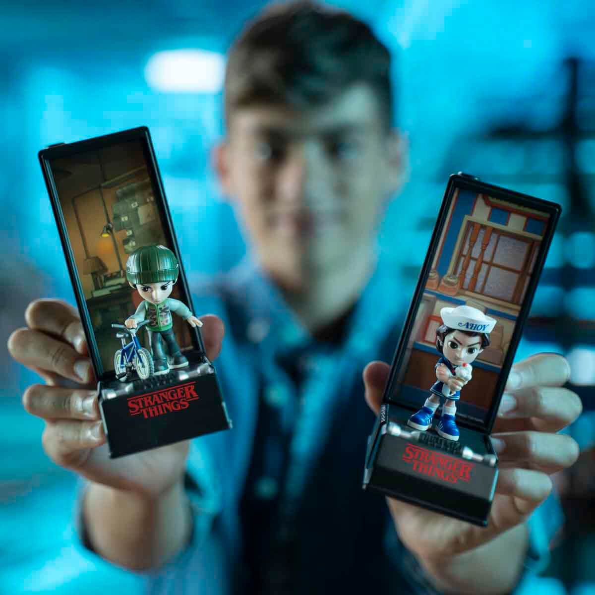 undefined - 785e3_Stranger_Things_Walkie_Talkie_Kapsul_Surpriz_Figur.jpg