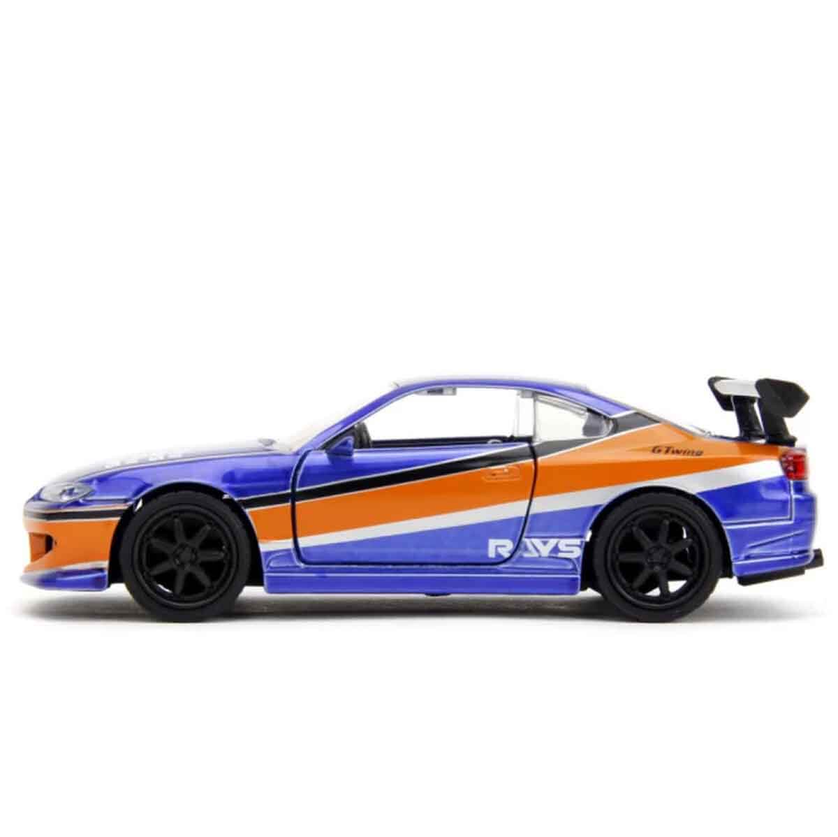undefined - 78c66_1:32_Fast_amp__Furious_Model_Arabalar_.jpg