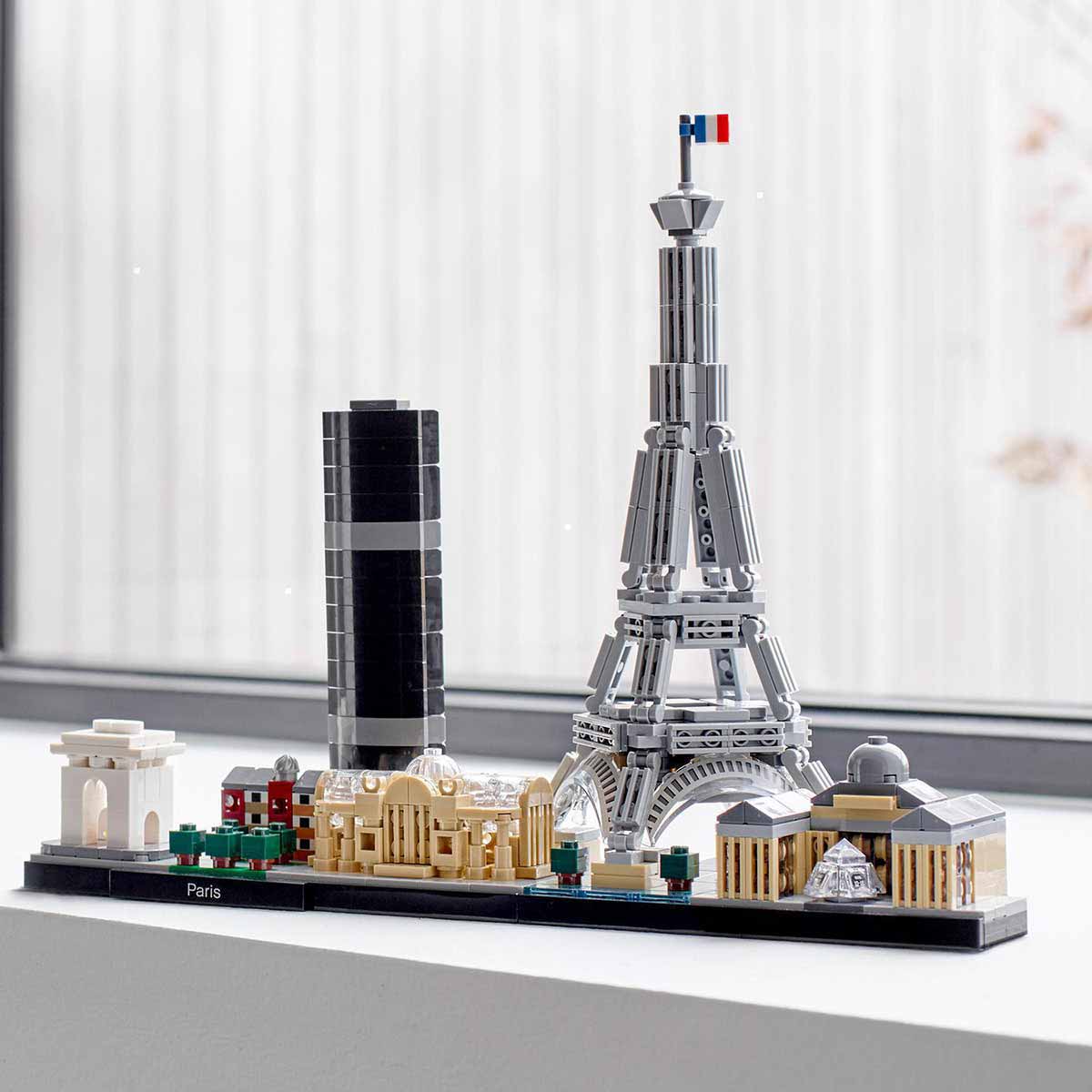 undefined - 79a74_LEGO_Architecture_Paris_21044.jpg