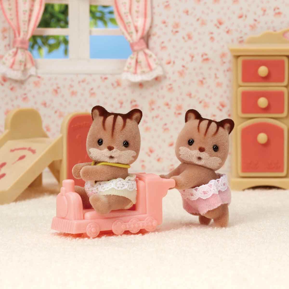 undefined - 7c255_Sylvanian_Families_Ikiz_Sincap_Bebekler.jpg