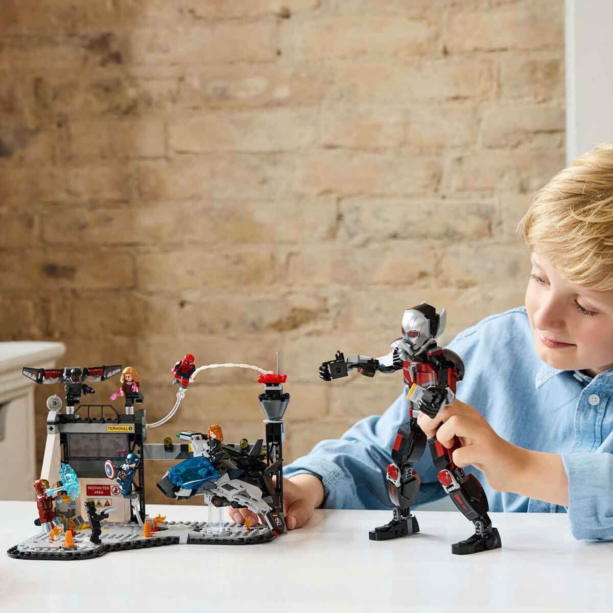undefined - 7c63d_LEGO_Marvel_Kaptan_Amerika_Kahramanlarin_Savasi_Ak.jpg