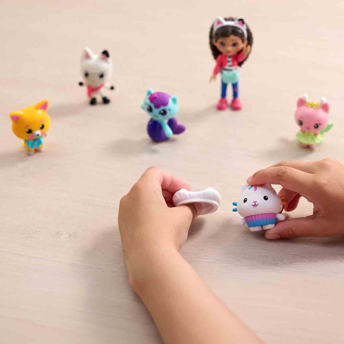 undefined - 7cd4e_Gabby___s_Dollhouse_Kedi_Macerasi_Ekibi_Figur_Seti.jpg