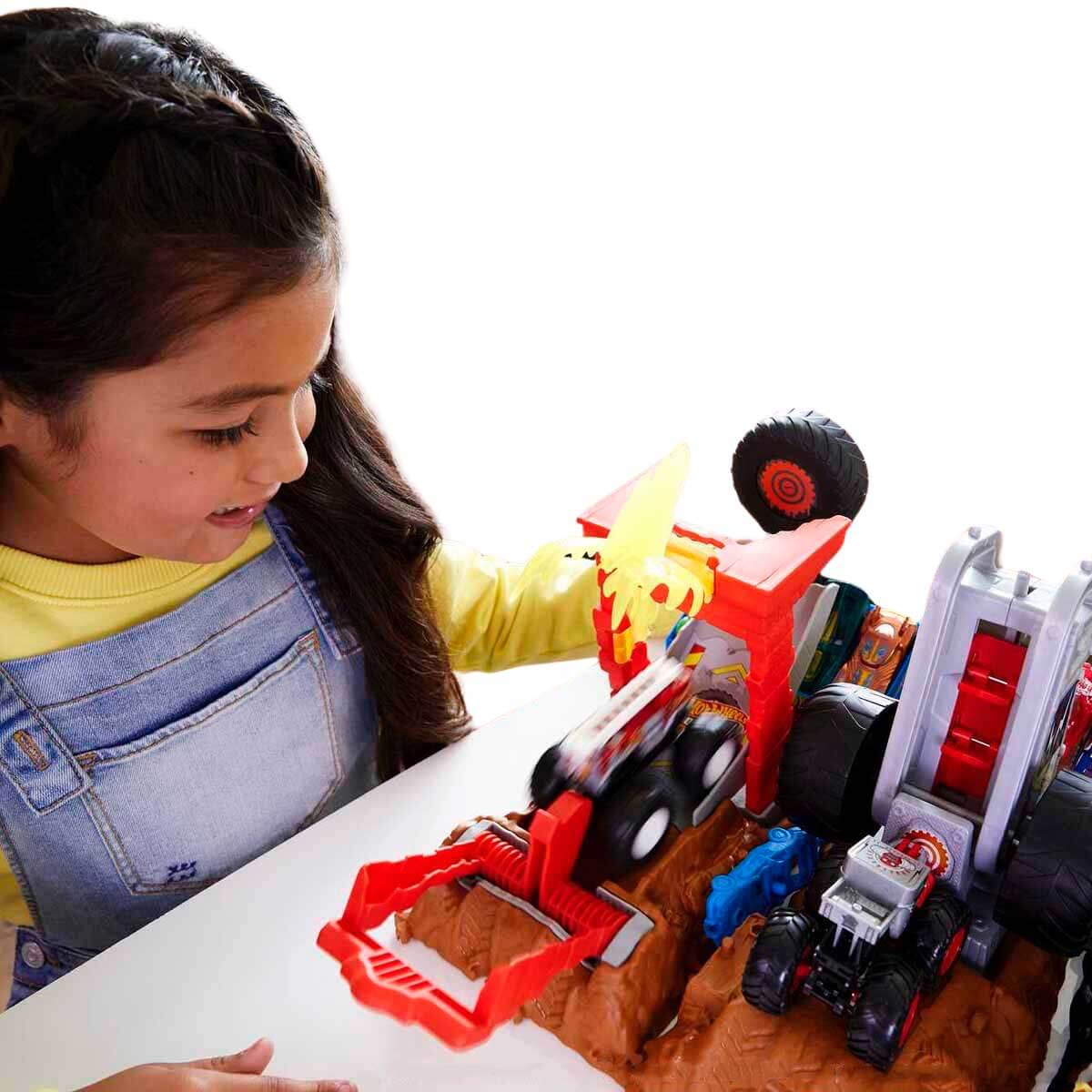 undefined - 7cdf7_Hot_Wheels_Monster_Trucks_Arenada_Mucadeleye_Basla.jpg