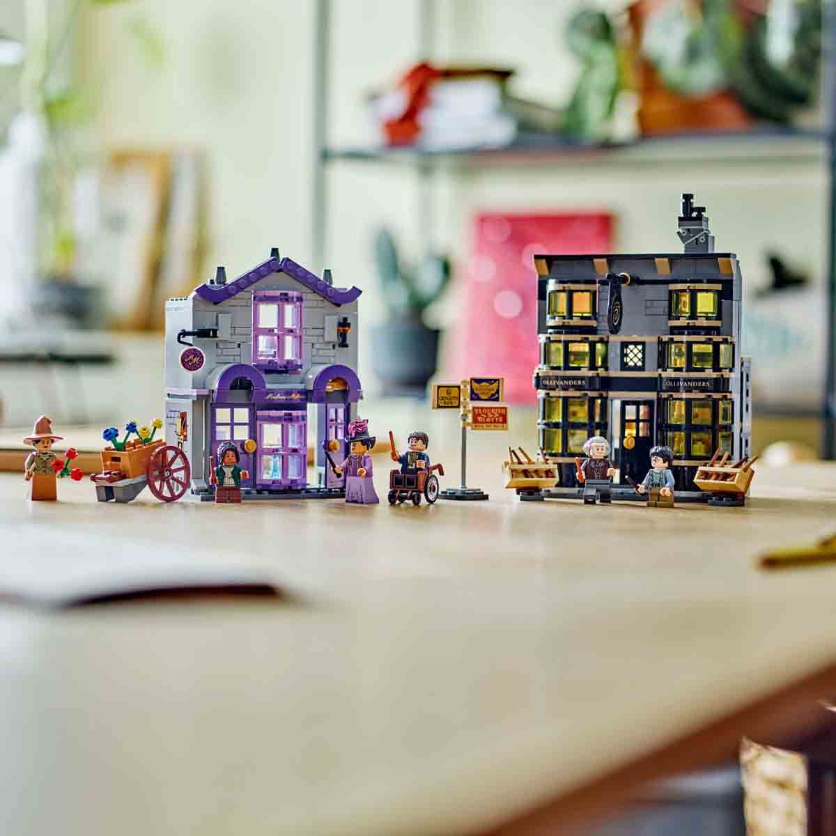 undefined - 7ce9b_LEGO_Harry_Potter_Ollivanders_ve_Madam_Malkinin_Cu.jpg