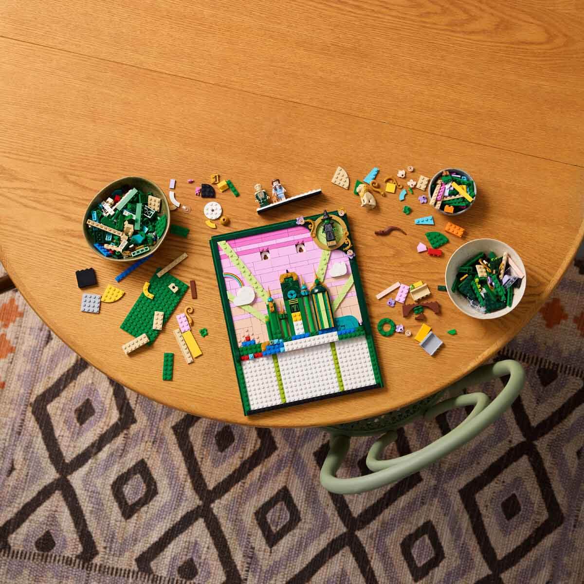 undefined - 7ceeb_LEGO_Wicked_Emerald_City_Duvar_Tablosu_75685_.jpg