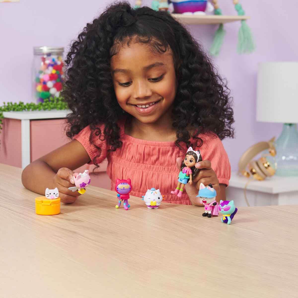 undefined - 7d40e_Gabbys_Dollhouse_Deluxe_Seyahat_Figur_Seti_.jpg
