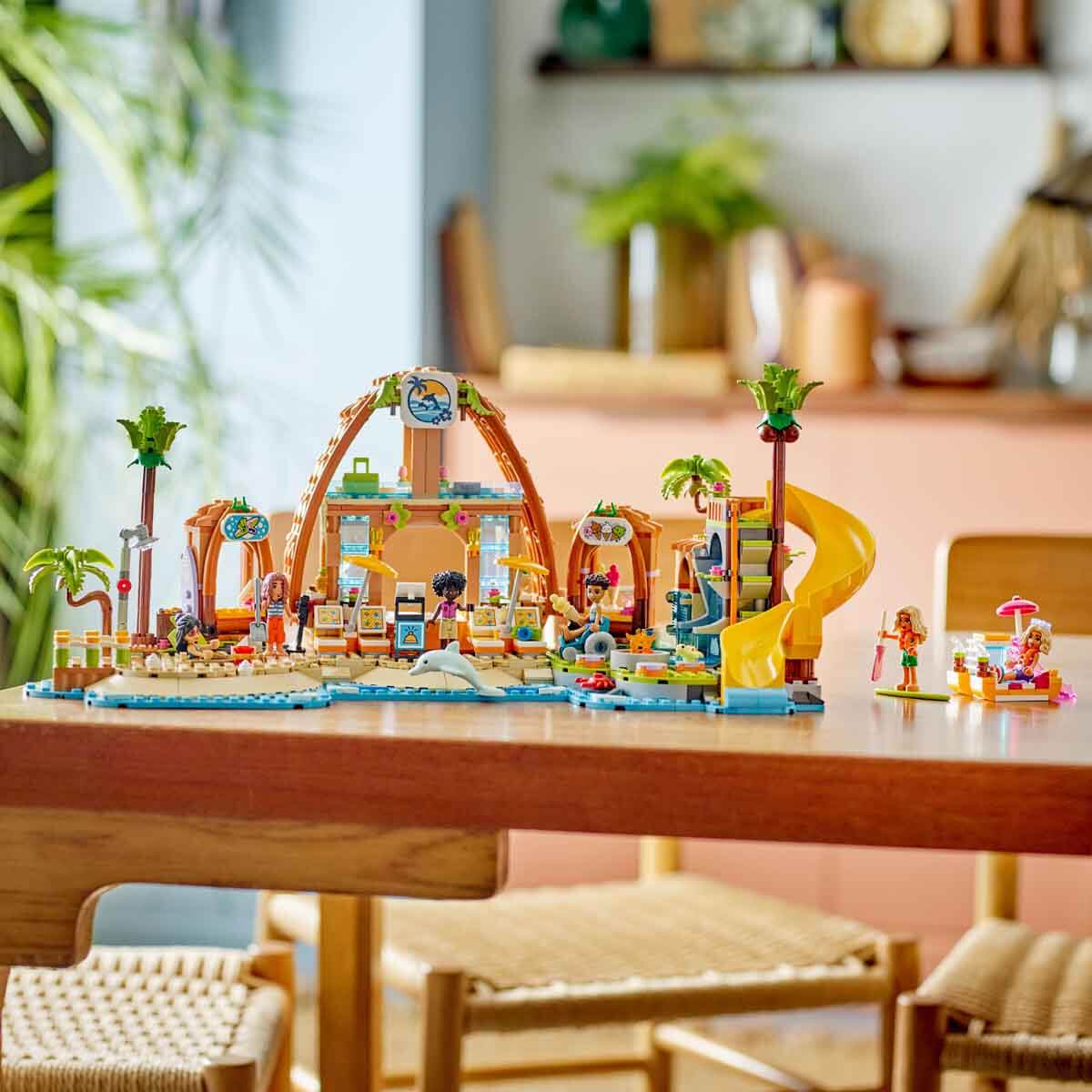undefined - 7e9be_LEGO_Friends_Aile_Tatil_Koyu_42673_.jpg