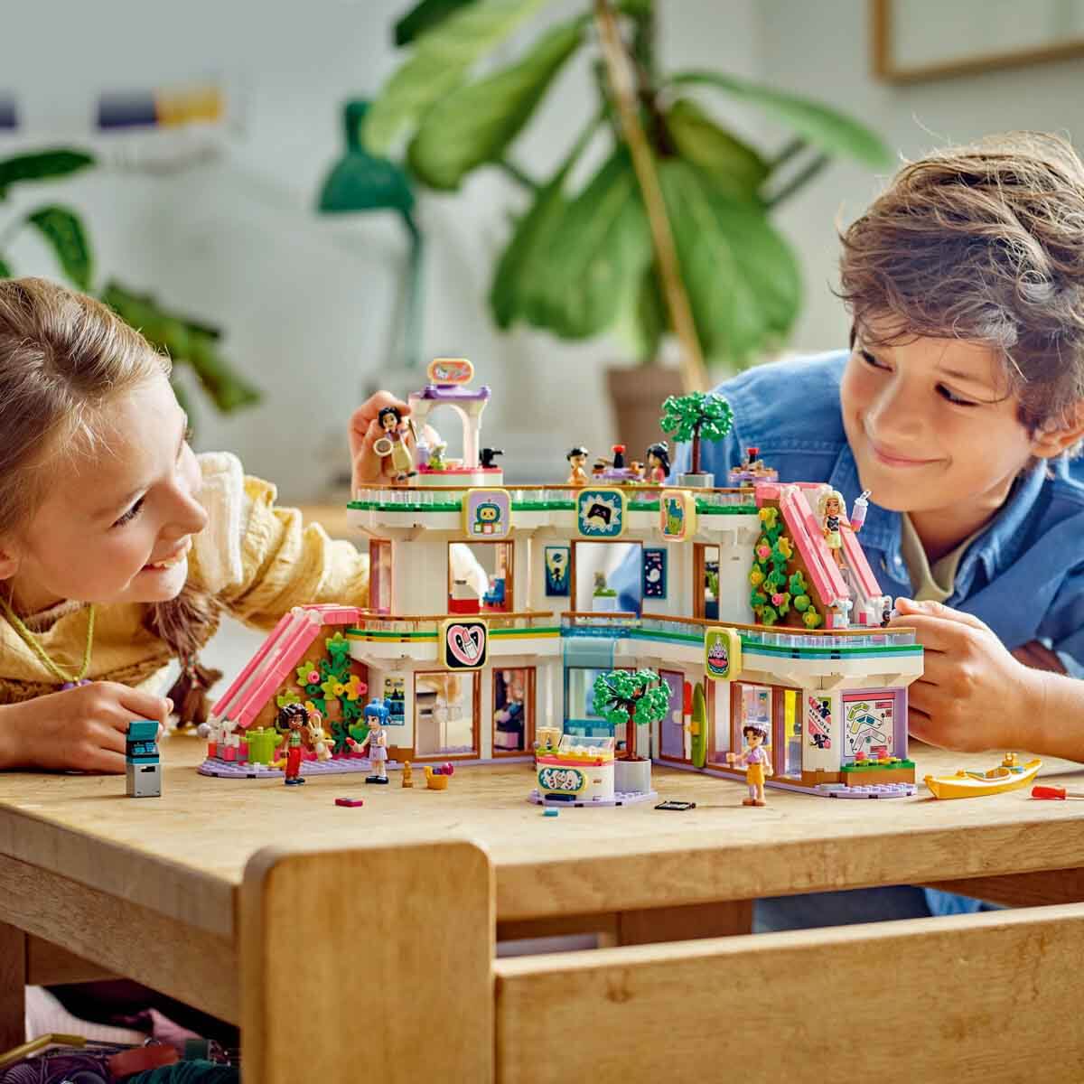 undefined - 8167e_LEGO___Friends_Heartlake_City_Alisveris_Merkezi_42.jpg