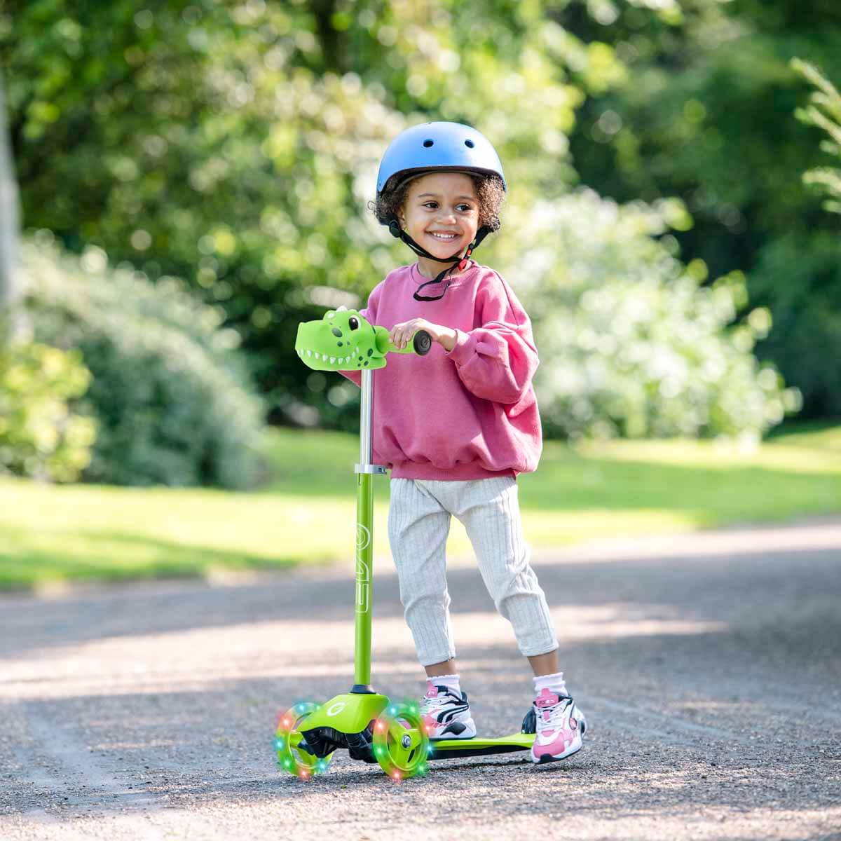 undefined - 818d4_Evo_3_Tekerlekli_Dino_Isikli_Mini_Cruiser_Scooter.jpg