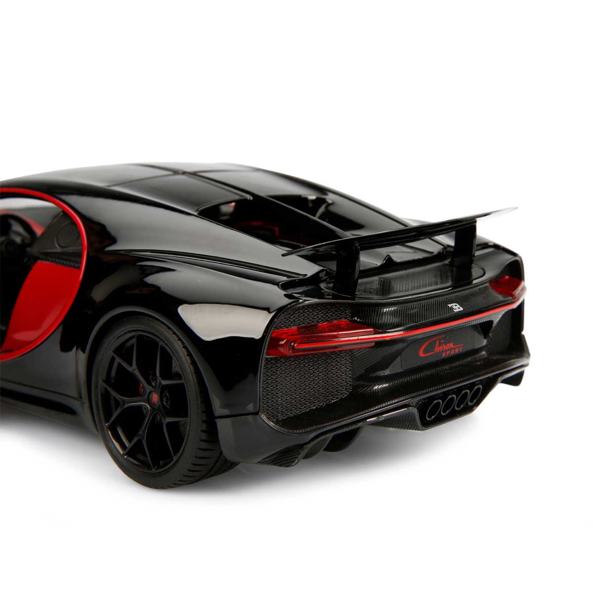 undefined - 82a2b_1:18_Bugatti_Chiron_Sport_Model_Araba.jpg