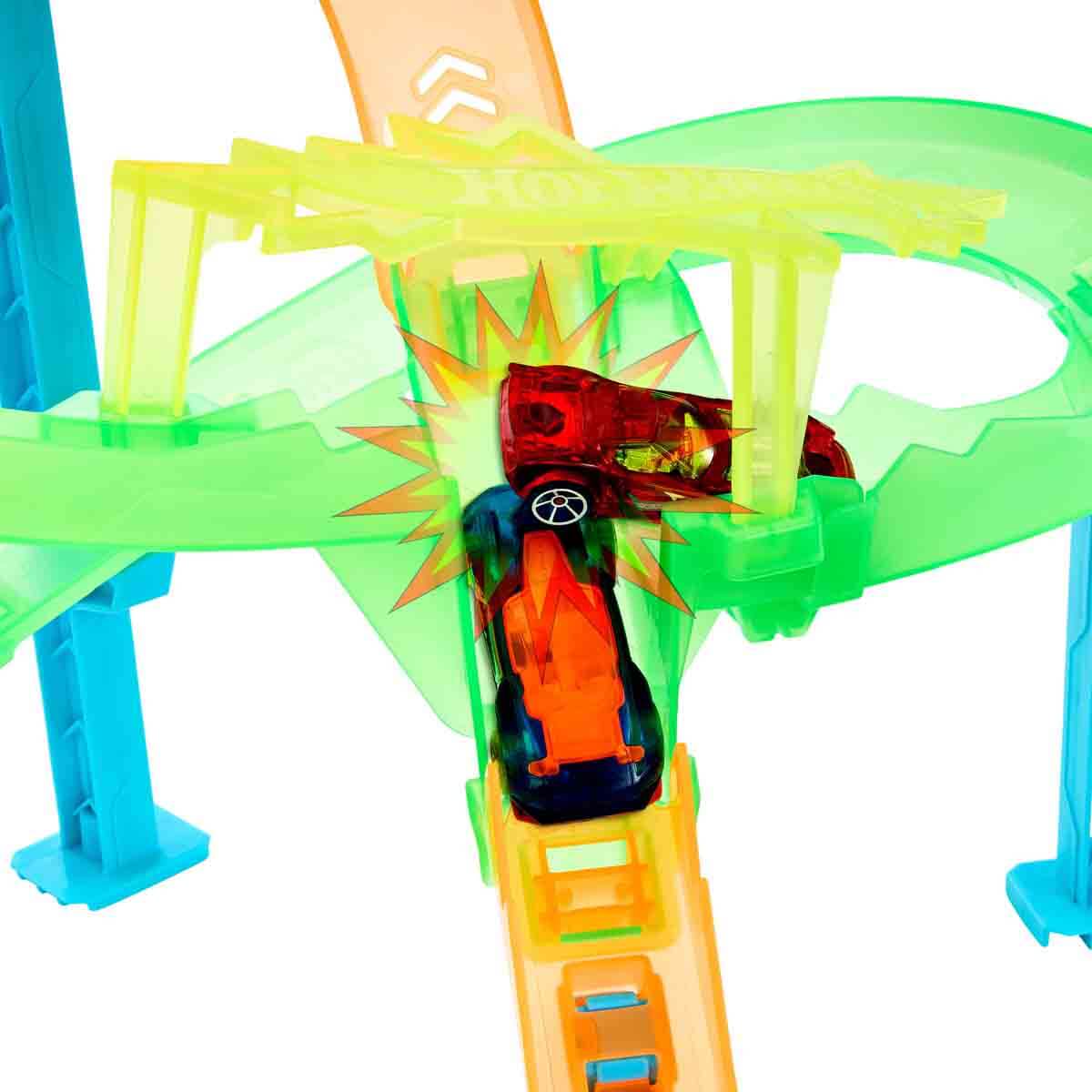 undefined - 82b1e_Hot_Wheels_Neon_Yariscilar_Kasirga_Carpismasi_Pist.jpg