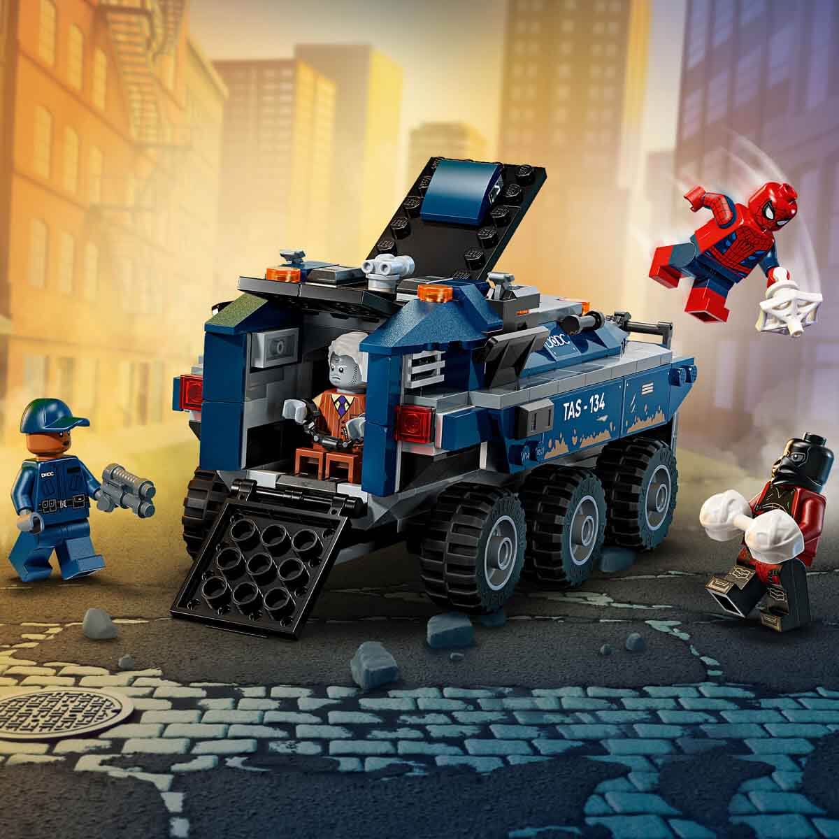 undefined - 8438b_LEGO____Marvel_Orumcek_Adam_Hapishane_Nakliye_Arac.jpg