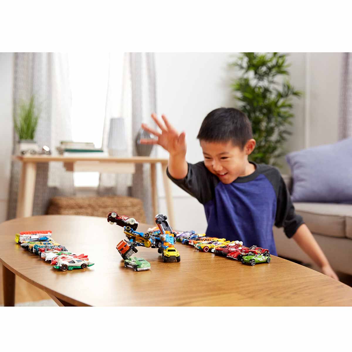 undefined - 8475f_Hot_Wheels_20li_Araba_Seti_H7045.jpg
