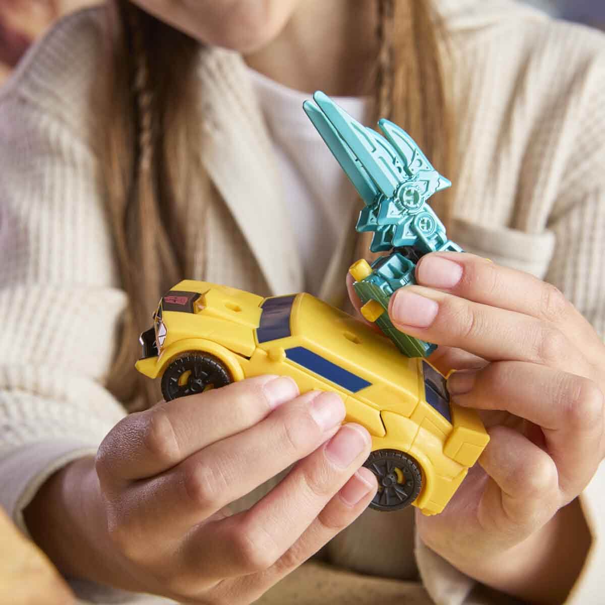 undefined - 84a37_Transformers_Cyberworld_Donusebilen_Robot.jpg