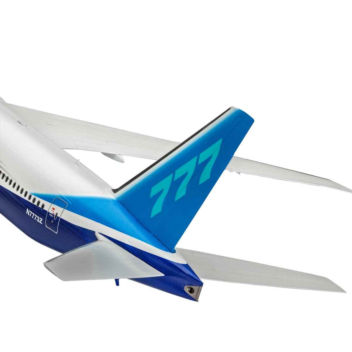 undefined - 852c2_Revell_1_144_Boeing_777ER_VSU04945.jpg