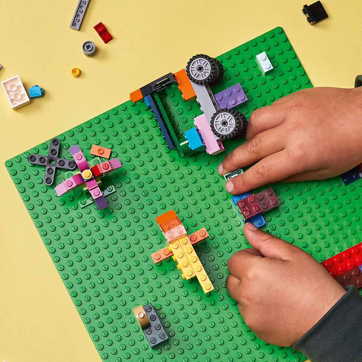 undefined - 867a7_LEGO_Classic_Yesil_Plaka_11023.jpg