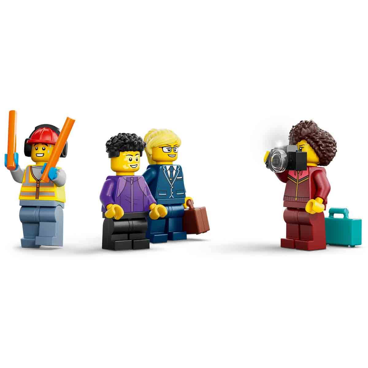 undefined - 8ab1e_LEGO_City_Yolcu_Jeti___Oyuncak_Ucak_Yapim_Seti_604.jpg