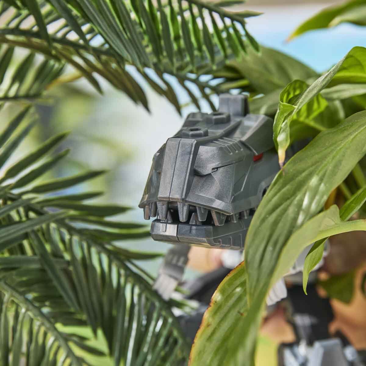 undefined - 8c488_Transformers_Cyberworld_Grimlock_Chomp_Donusebilen.jpg