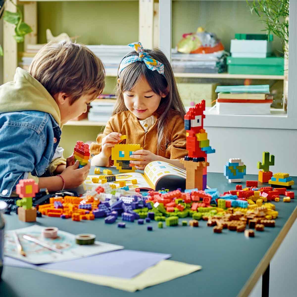 undefined - 8cbfc_LEGO_Classic_Bir_Suru_Yapim_Parcasi_11030.jpg