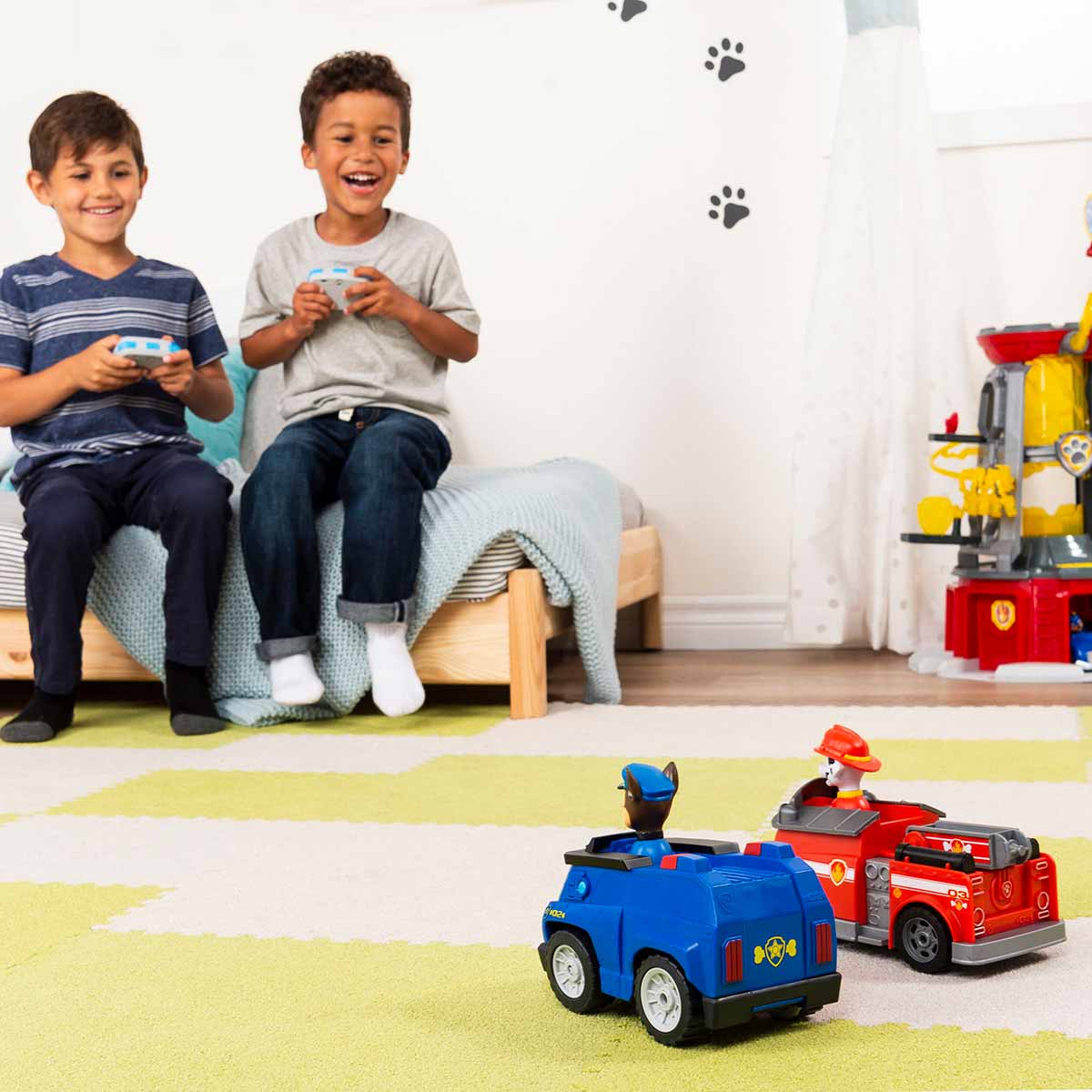 undefined - 8d60d_Paw_Patrol_Uzaktan_Kumandali_Araba.jpg