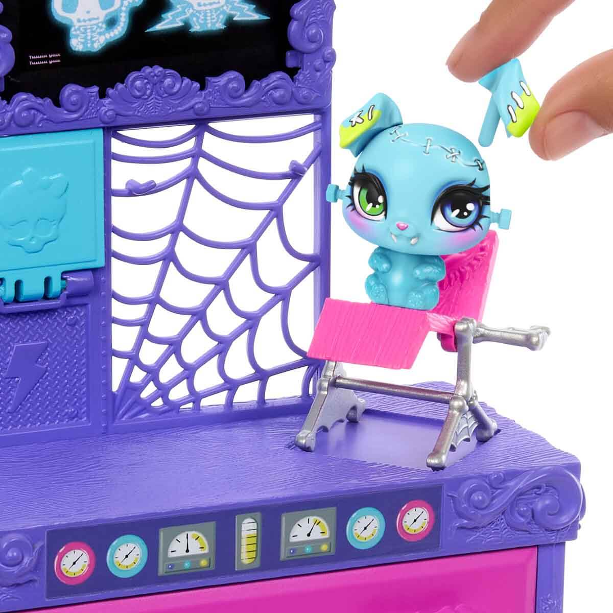 undefined - 8dfb5_Monster_High_Frankie_Stein_Evcil_Hayvan_Laboratuva.jpg