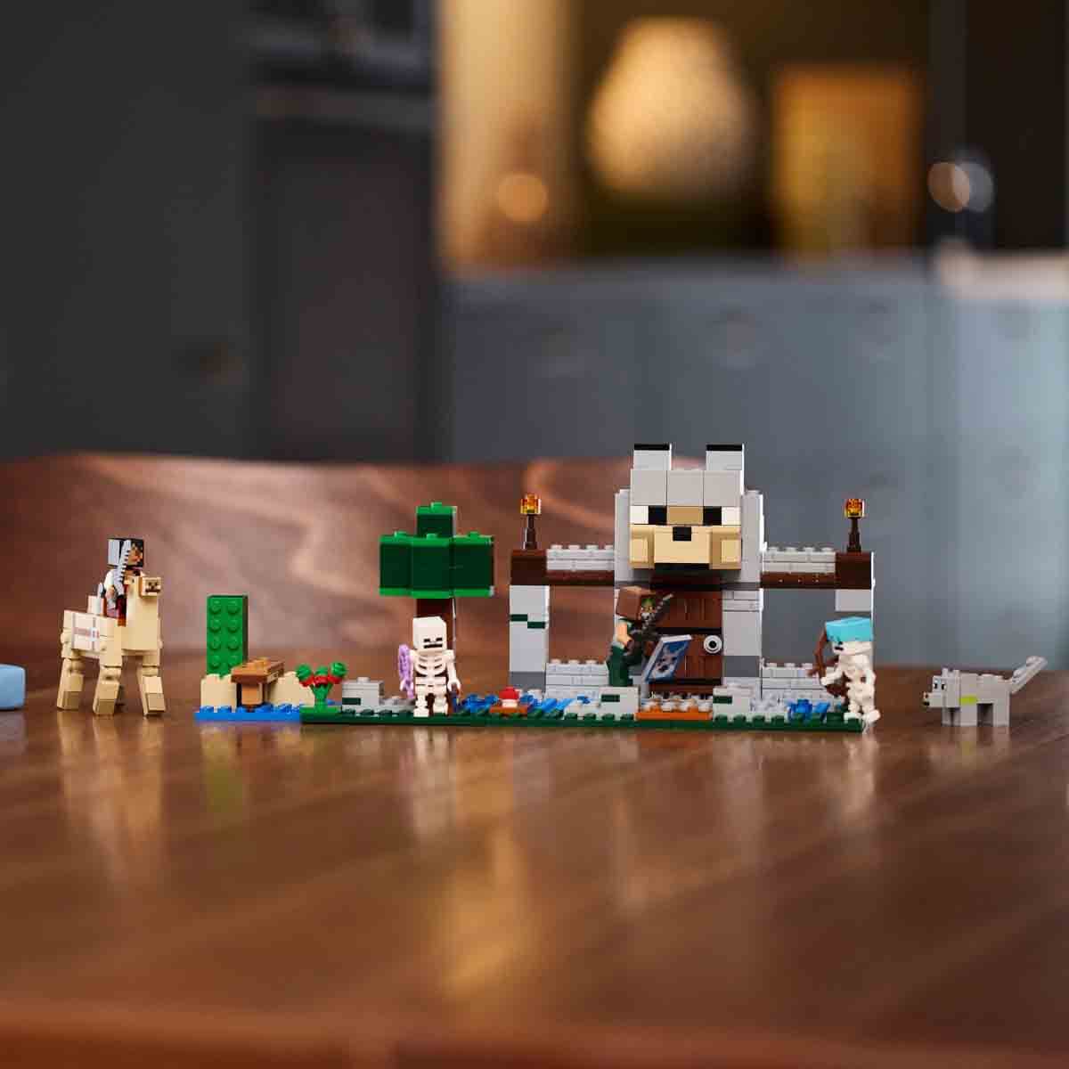 undefined - 8f606_LEGO_Minecraft_Kurt_Kalesi_21261_.jpg