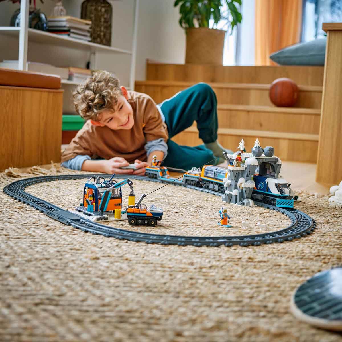 undefined - 8f8e9_LEGO_City_Kasiflerin_Kuzey_Kutbu_Ekspres_Treni_604.jpg