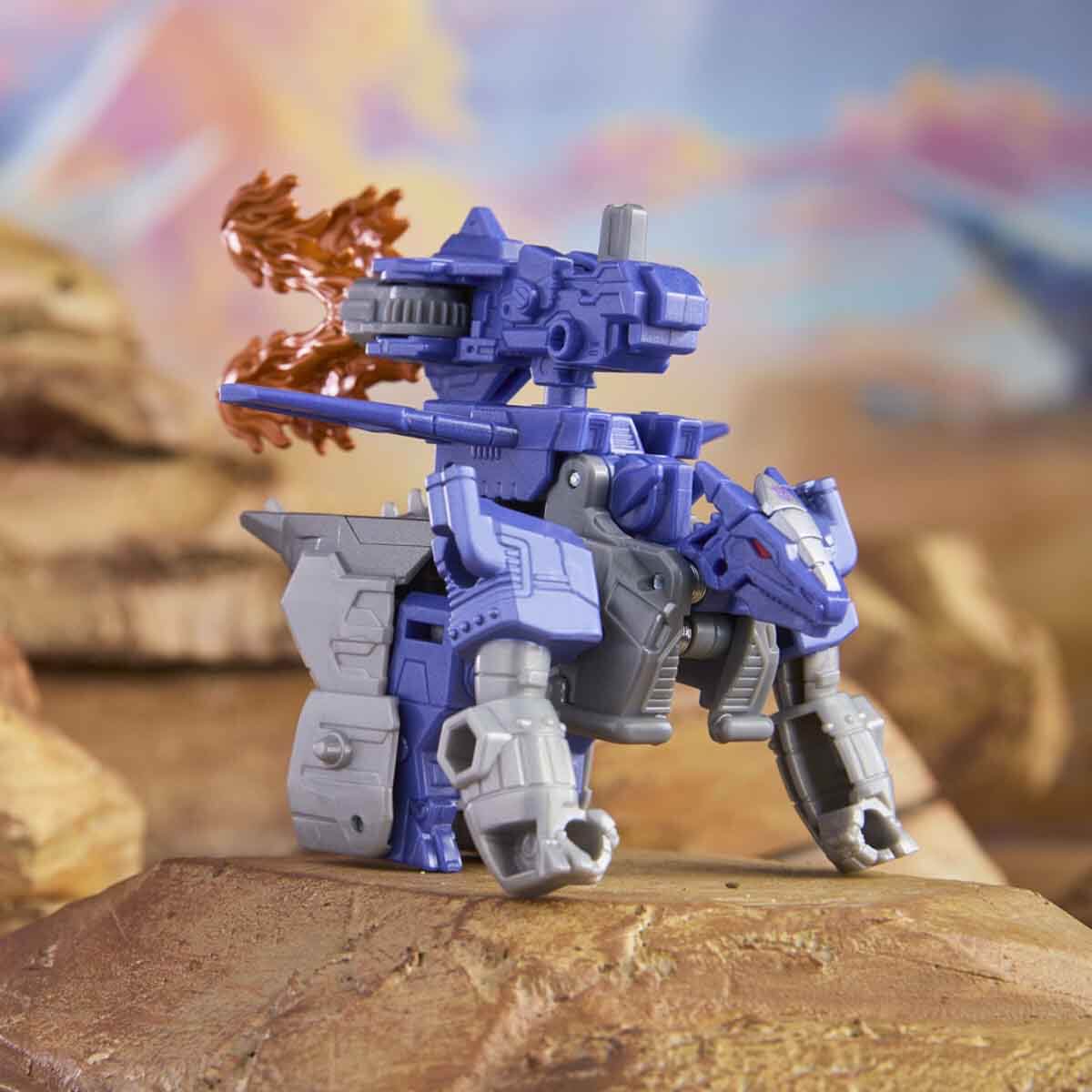 undefined - 9034c_Transformers_Cyberworld_Donusebilen_Robot.jpg