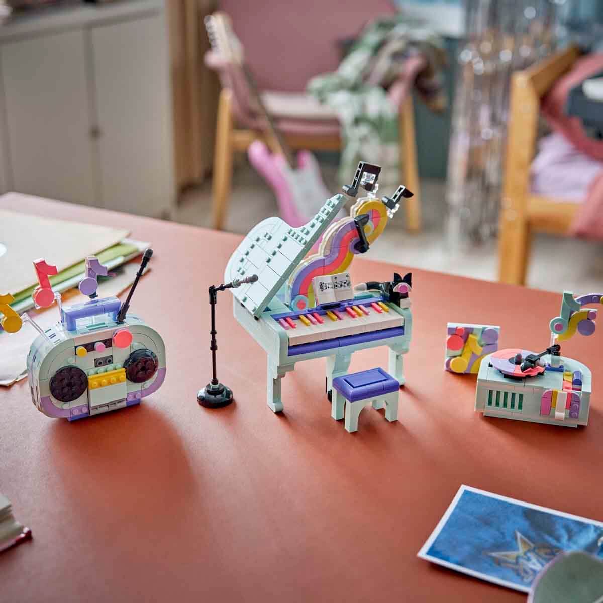 undefined - 90538_LEGO_Creator_3___u_1_Arada_Muzikal_Dekor_Kedili_Pi.jpg