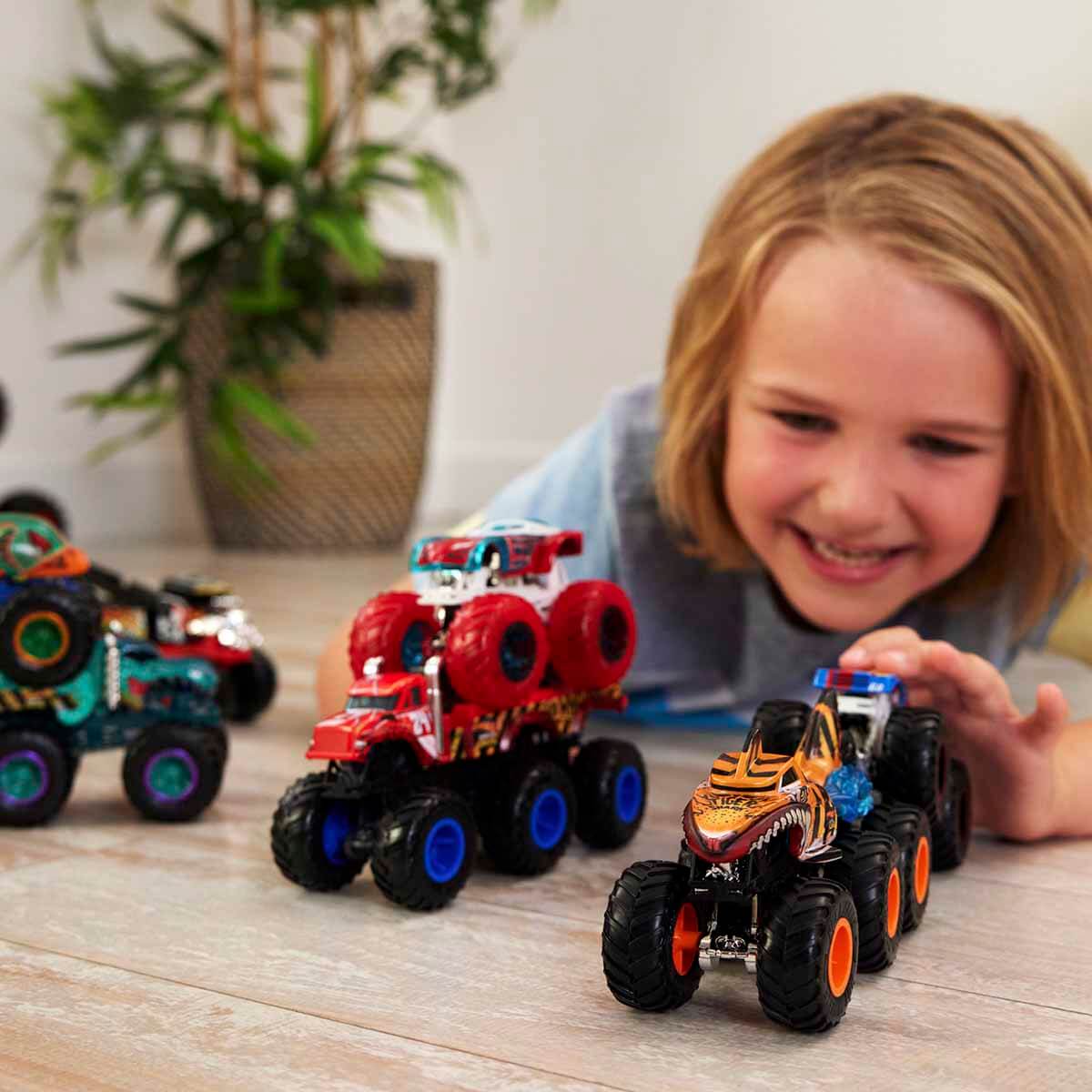 undefined - 90625_1_64_Hot_Wheels_Monster_Trucks_Arabalar_HWN86.jpg