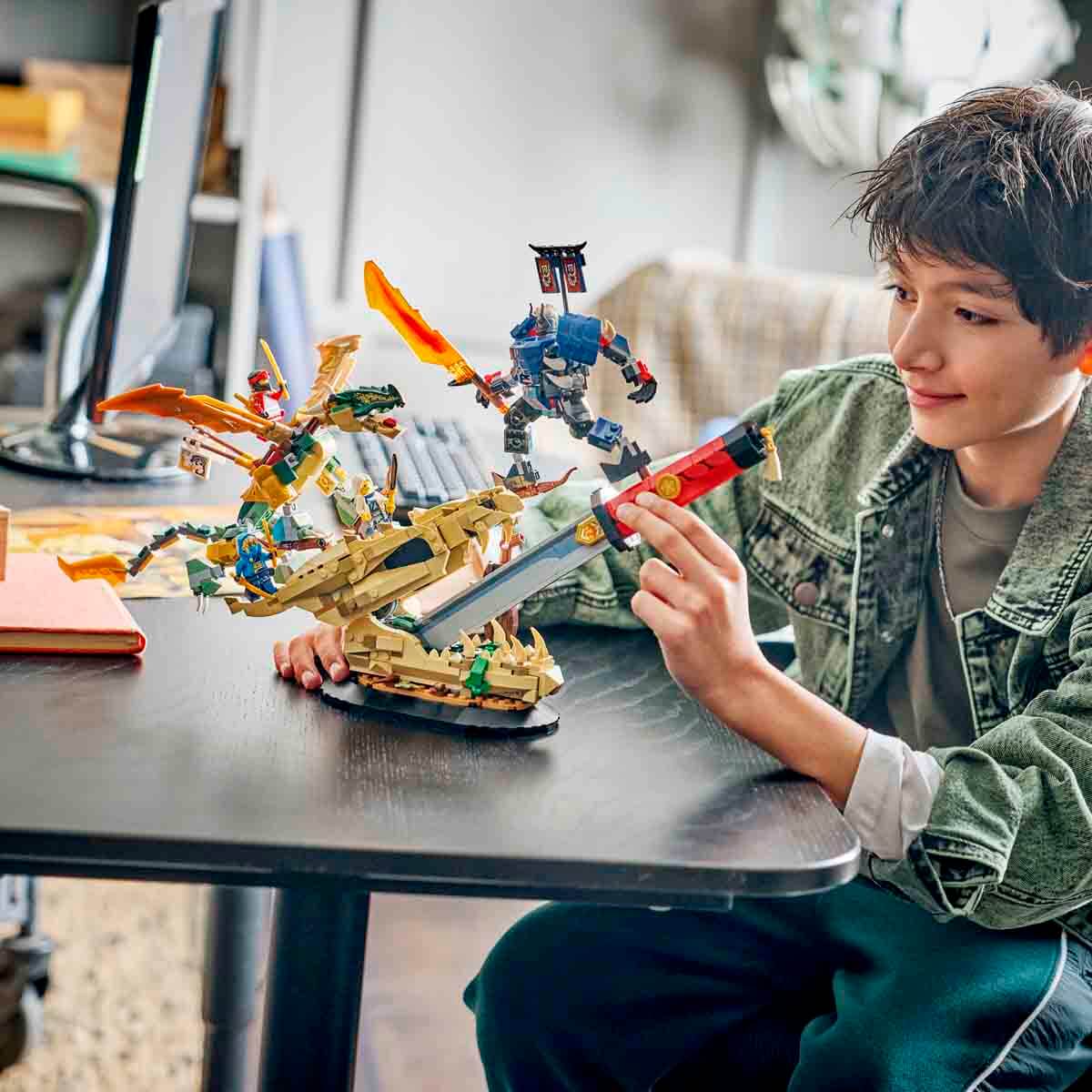 undefined - 9094c_LEGO_NINJAGO_Ejderha_Kilici_Savasi_71871.jpg