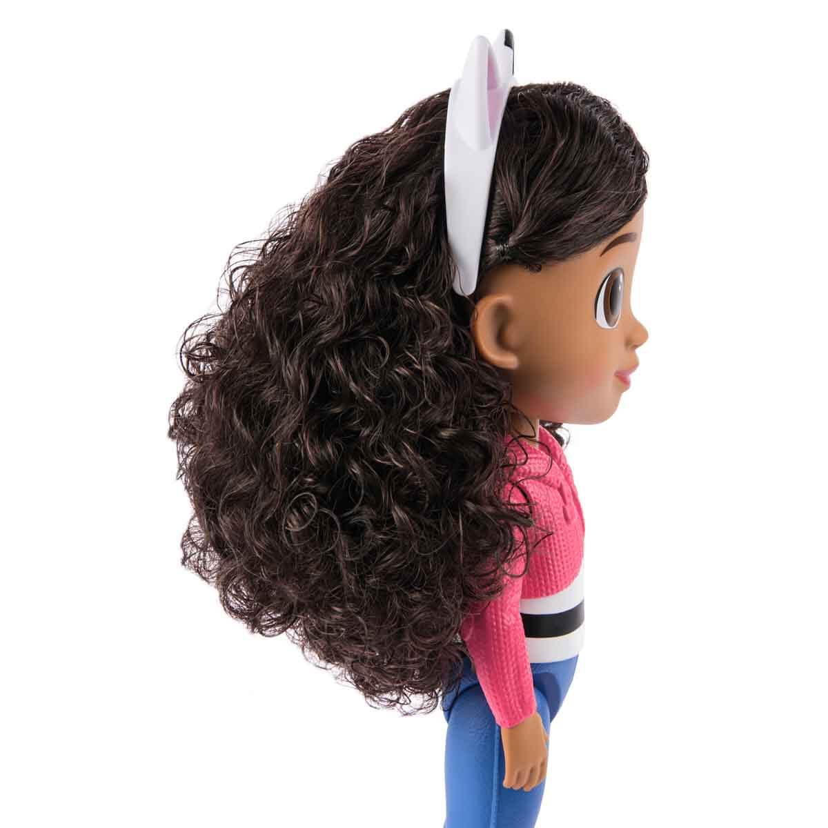 undefined - 912c4_Gabbys_Dollhouse_Gabby_Girl_Figur_33_cm.jpg