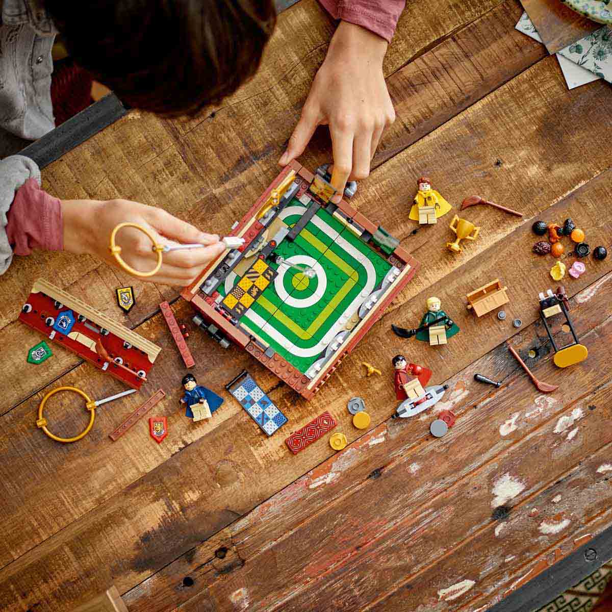undefined - 92b1a_LEGO_Harry_Potter_Quidditch_Bavulu_76416.jpg