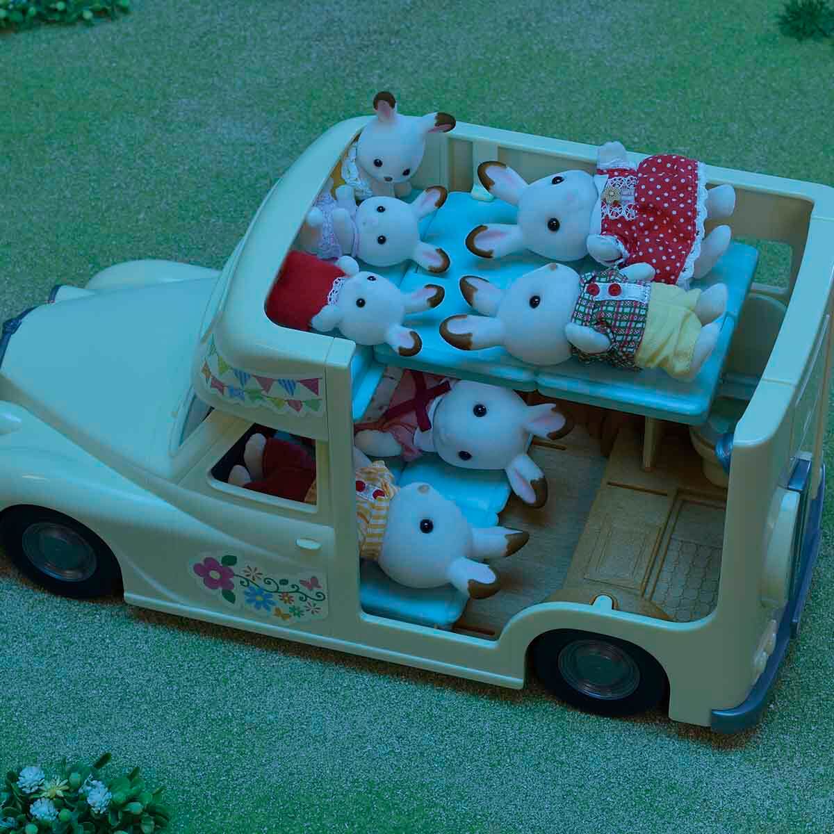 undefined - 958b9_Sylvanian_Families_Aile_Karavani_Oyun_Seti.jpg