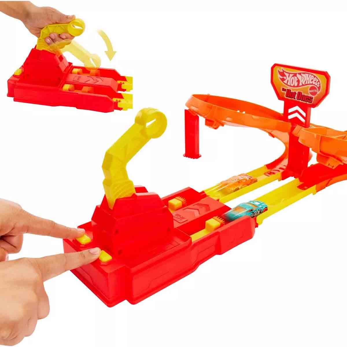 undefined - 96dbf_Hot_Wheels_Hot_Ones_Otoyol_Oyun_Seti_JFD11.jpg