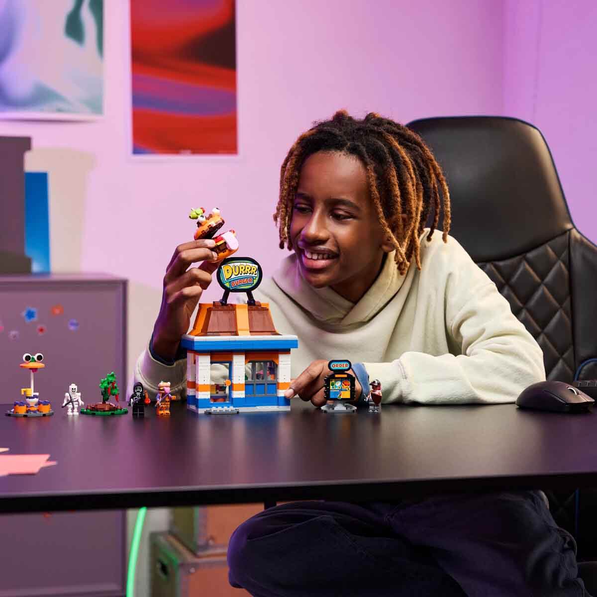 undefined - 972e5_LEGO_Fortnite_Durrr_Burger_Restorani_77076_.jpg