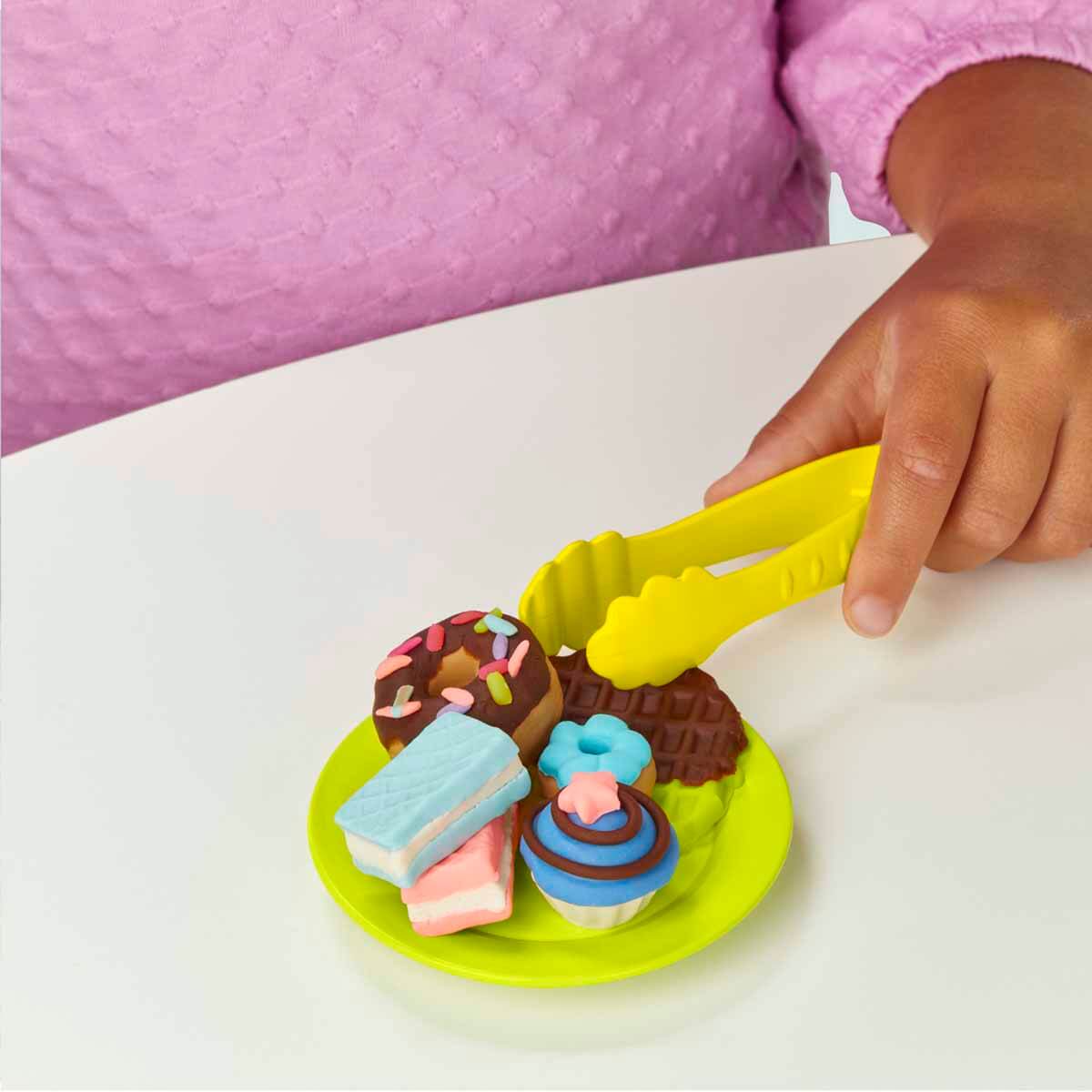 undefined - 98737_Play_Doh_Gokkusagi_Kafe_Oyun_Seti_F5836.jpg