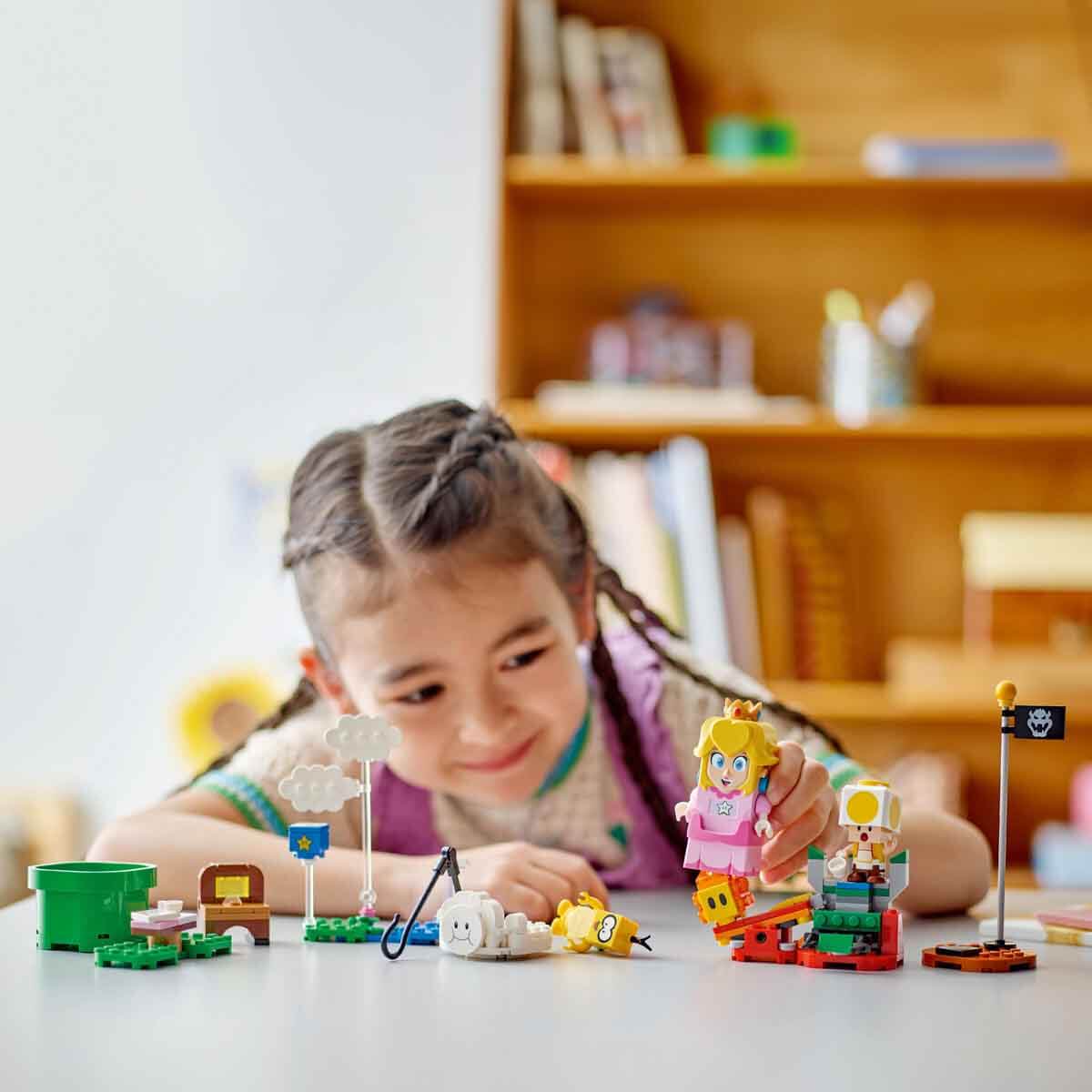 undefined - 99966_LEGO_Super_Mario_Interaktif_LEGO_Peach_ile_Maceral.jpg