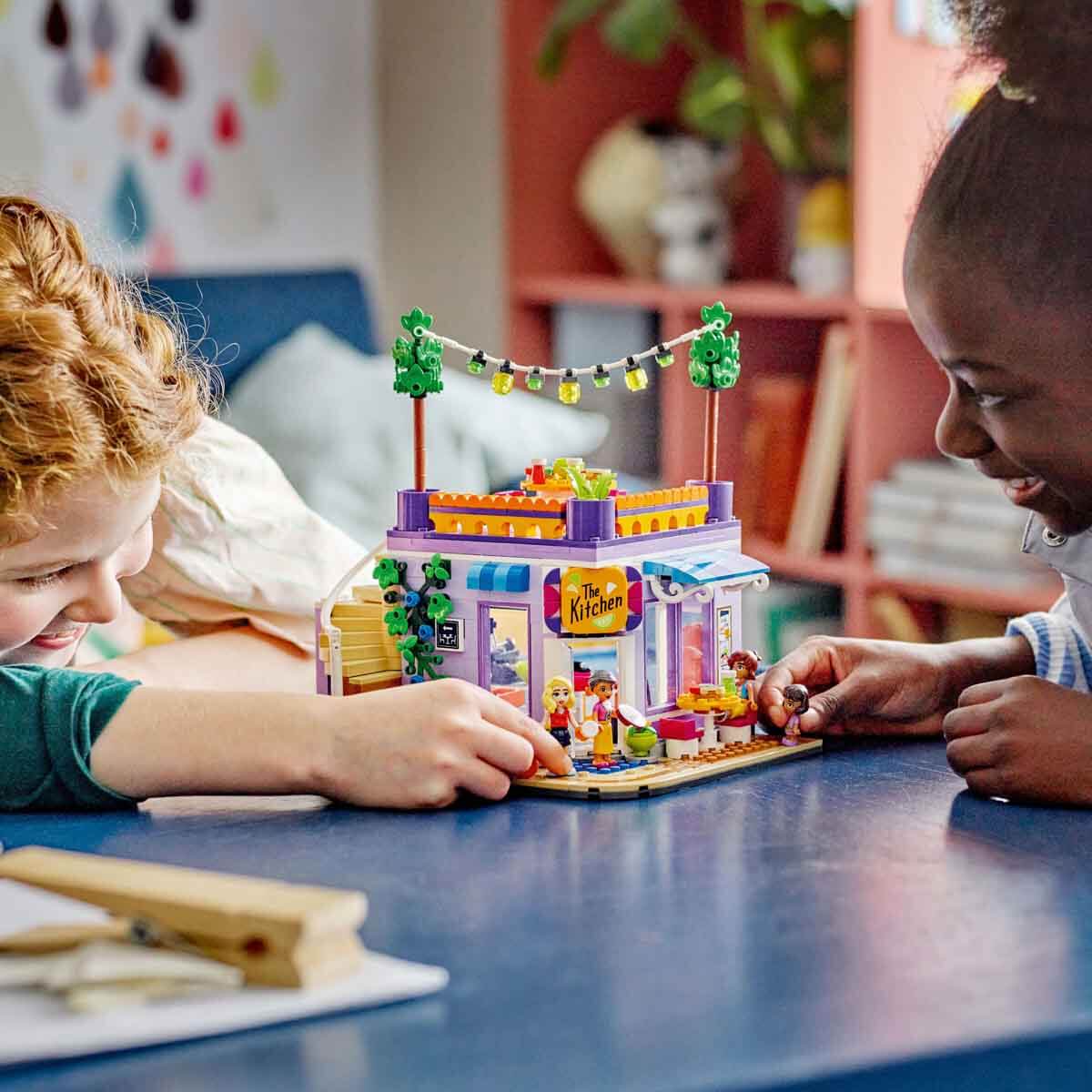 undefined - 9a83a_LEGO_Friends_Heartlake_City_Mutfak_Atolyesi_41747.jpg