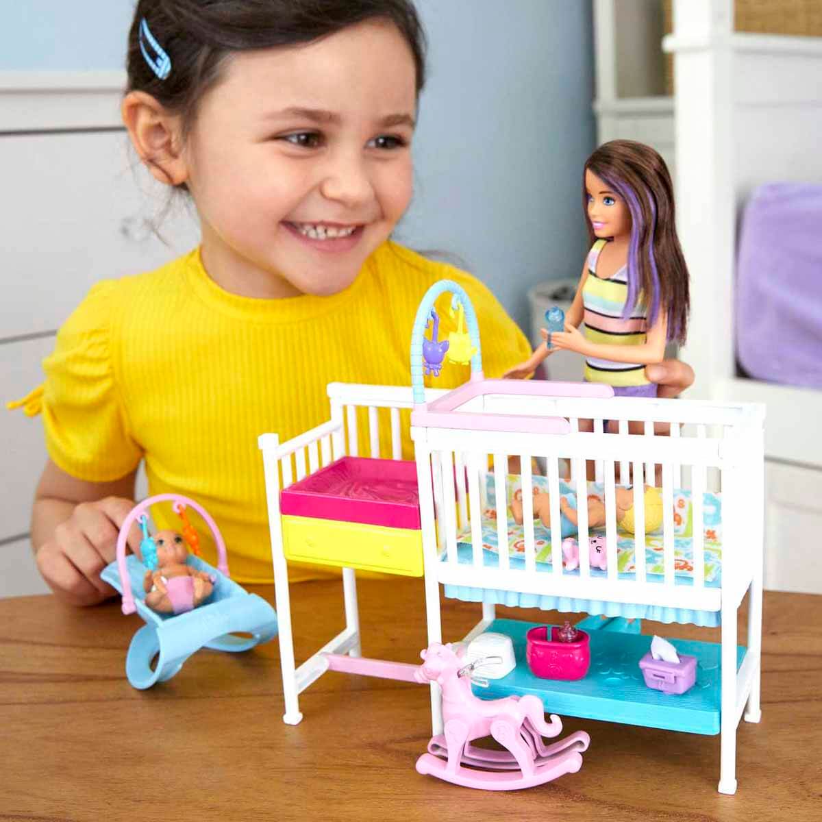 undefined - 9cc67_Barbie_Bebek_Bakicisi_Skipper_Uyku_Egitiminde_Oyun.jpg