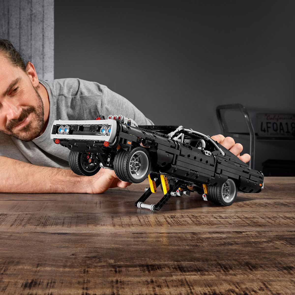 undefined - 9d714_LEGO_Technic__Domun_Dodge_Chargeri_42111.jpg