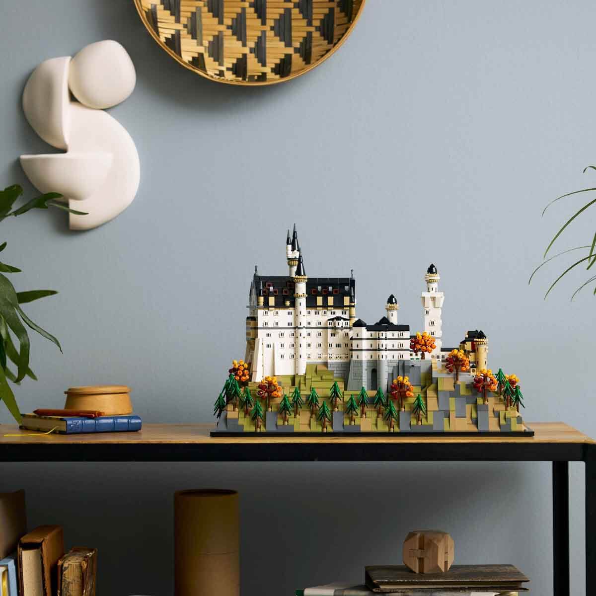 undefined - 9ec3e_LEGO_Architecture_Neuschwanstein_Satosu_21063_.jpg