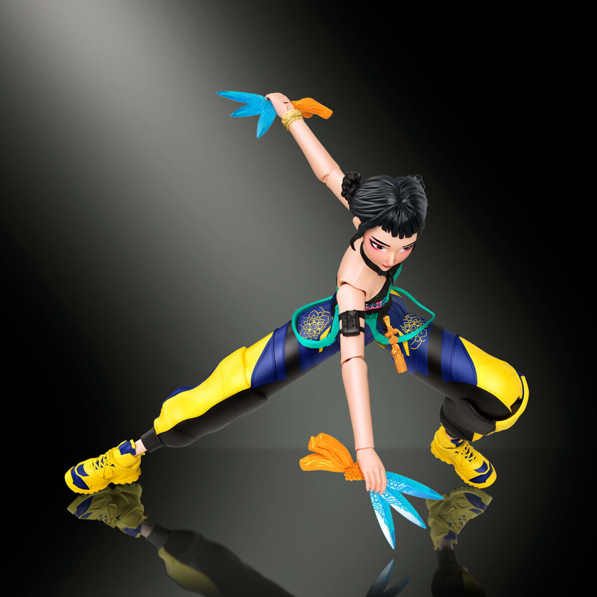 undefined - 9ee86_K_POP_Demon_Hunters_Zoey_Aksiyon_Figuru_JRY32.jpg